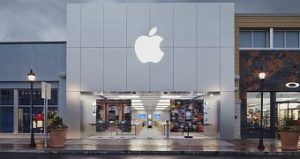 Apple employee reveals why death threats are nothing unusual for store staff