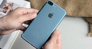 This could be the deep blue version of the iphone 7 photo gallery