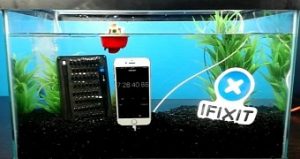Iphone 7 survives more than 7 hours in a fish tank video
