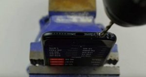 No joke iphone 7 owners try to create headphone jack by drilling hole in phone