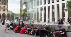 Apple guidelines for people planning to camp in front of stores for the iphone x