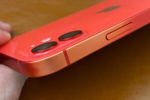 Iphone 12 red aluminum fades around part of the edges 532419 2